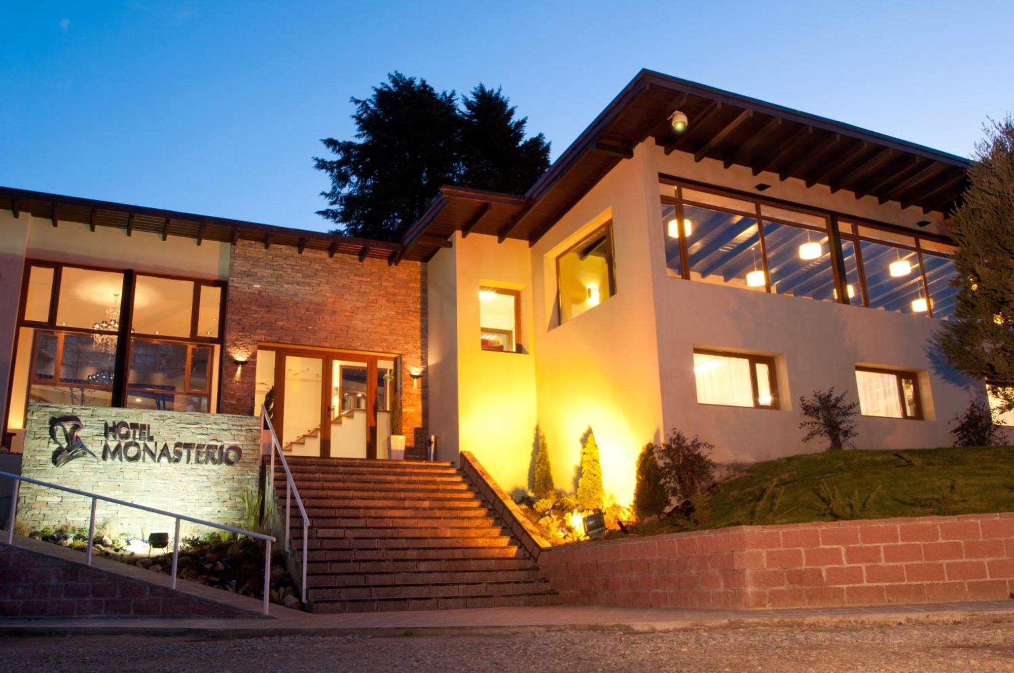 Monasterio Hotel Boutique San Carlos de Bariloche Ngoại thất bức ảnh